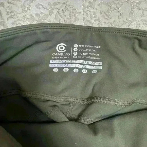 Woman’s army green leggings brand new in size small - Picture 2 of 3